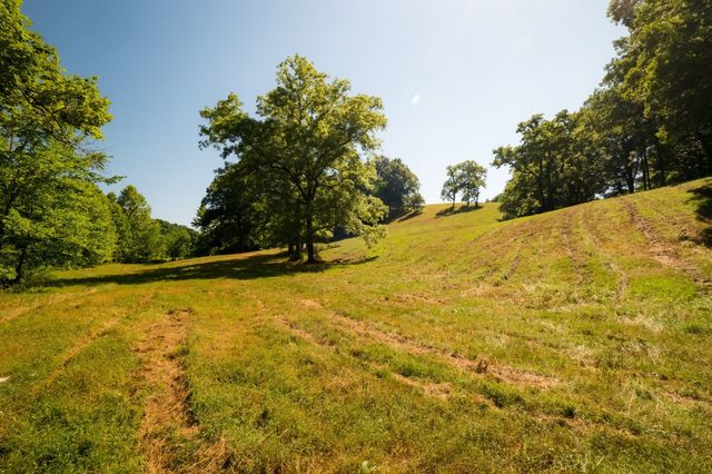 1462 Highway 48, S, Dickson, TN 37055