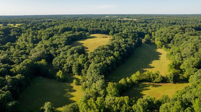 1462 Highway 48, S, Dickson, TN 37055