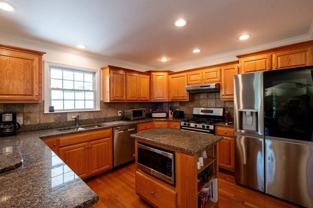 1462 Highway 48, S, Dickson, TN 37055