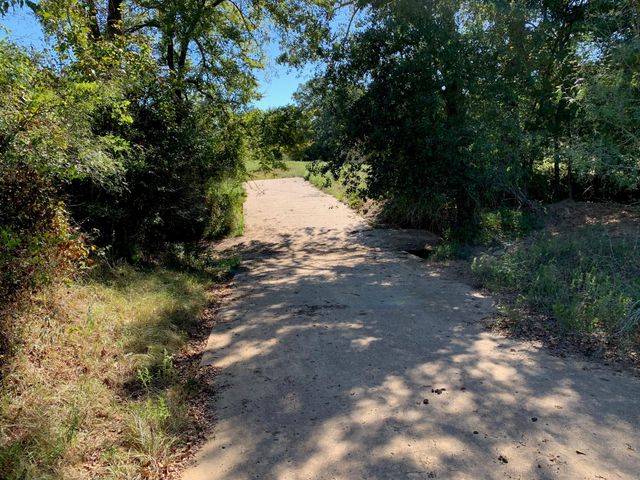 133 ac Hwy 39, Normangee, TX 77871