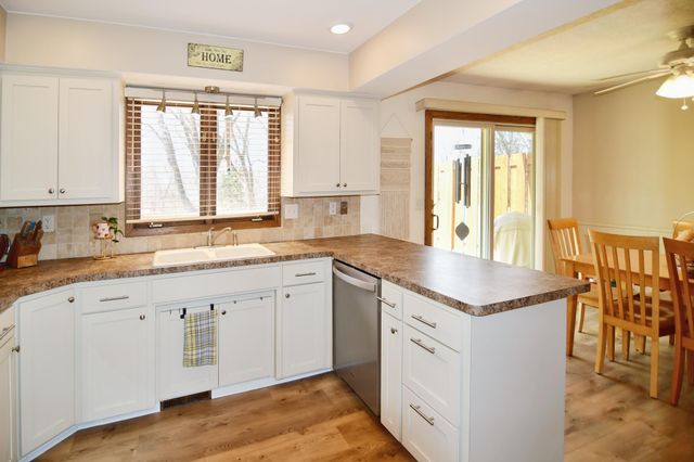 2615 Flandrau Street N, Maplewood, MN 55109