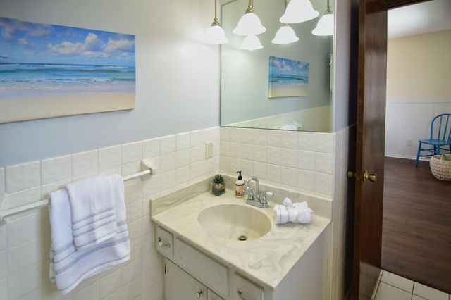 2615 Flandrau Street N, Maplewood, MN 55109