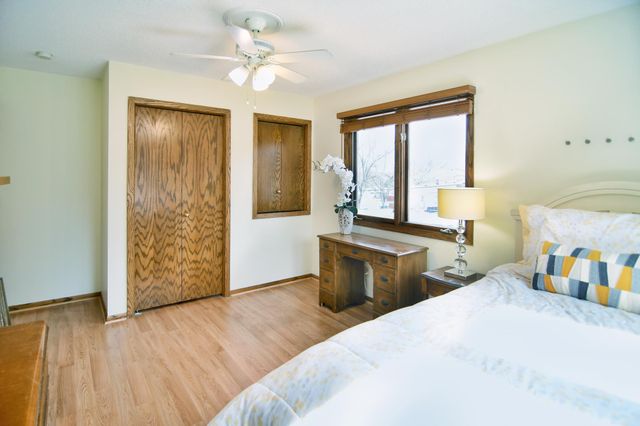 2615 Flandrau Street N, Maplewood, MN 55109