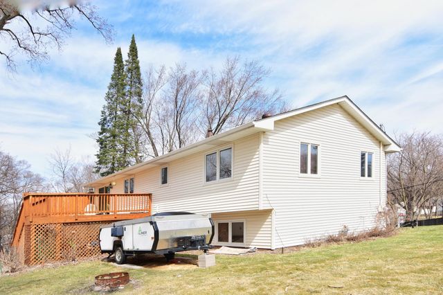 2615 Flandrau Street N, Maplewood, MN 55109