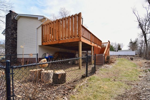 2615 Flandrau Street N, Maplewood, MN 55109