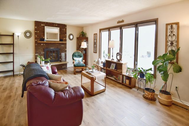 2615 Flandrau Street N, Maplewood, MN 55109