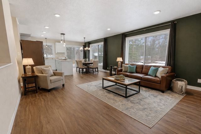 13080 Homestead Drive, Baxter, MN 56425