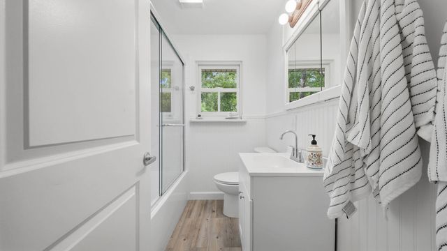 304 Oakmont Lane, Signal Mountain, TN 37377