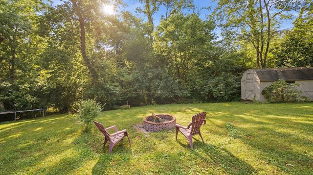 304 Oakmont Lane, Signal Mountain, TN 37377