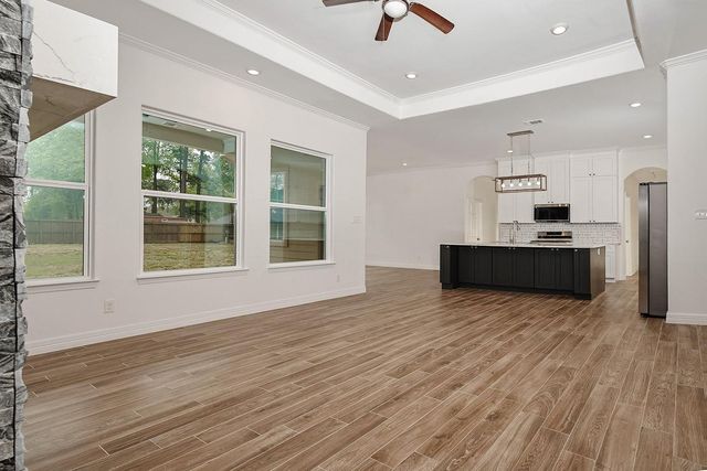 914 Box Elder Drive, Magnolia, TX 77354