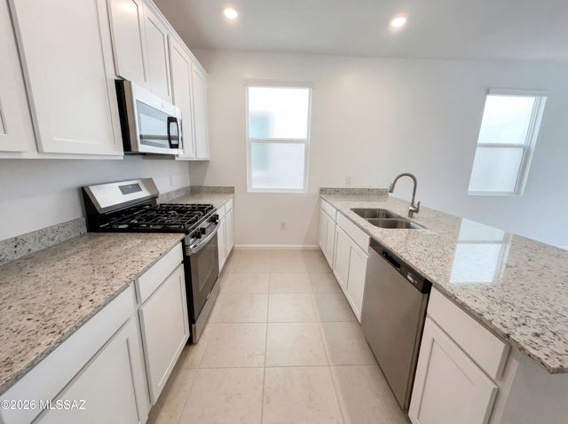 10469 W Beaman Lane, Marana, AZ 85653