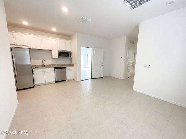 10469 W Beaman Lane, Marana, AZ 85653