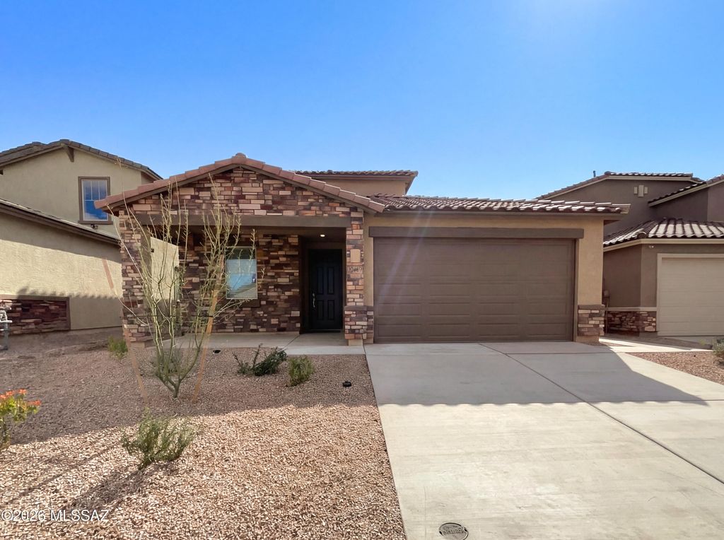 10469 W Beaman Lane, Marana, AZ 85653