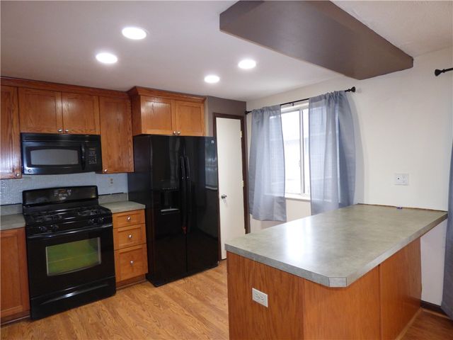 794 Wheatland, Bridgeville, PA 15017