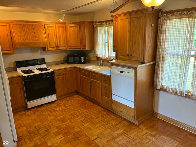 6000 S Marietta Road, Shelbyville, IN 46176