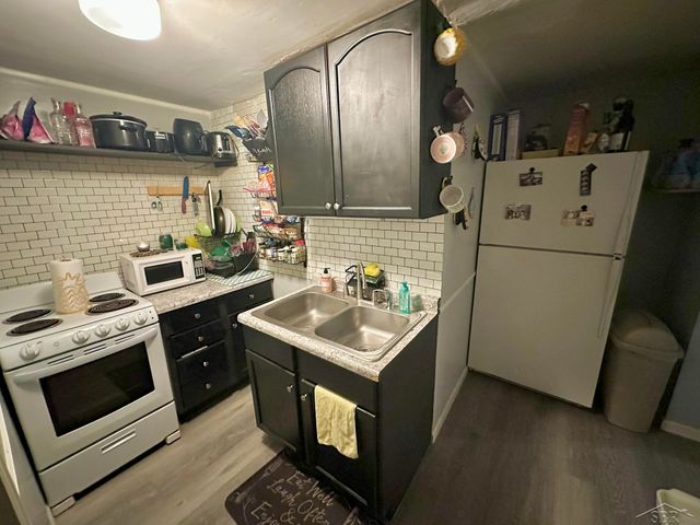 400 S Kiesel Street, Bay City, MI 48706