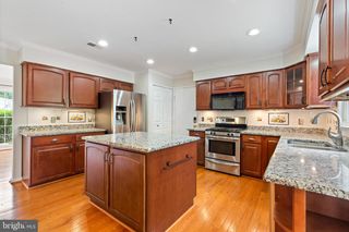 4970 MANOR HOUSE CT, Woodbridge, VA 22193