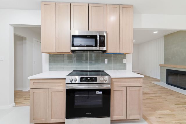 1125 W Warn Way, Spokane, WA 99208