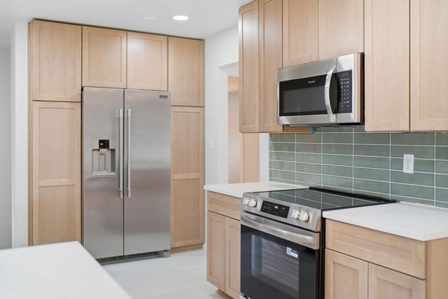 1125 W Warn Way, Spokane, WA 99208