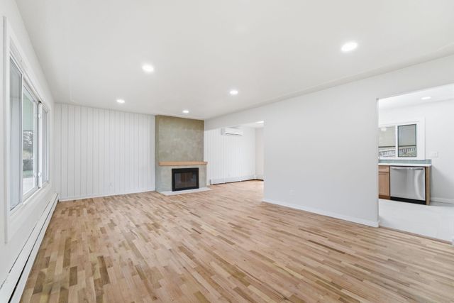 1125 W Warn Way, Spokane, WA 99208