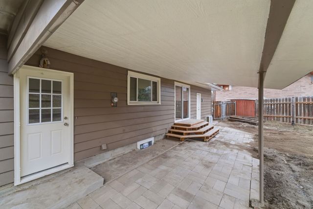 1125 W Warn Way, Spokane, WA 99208