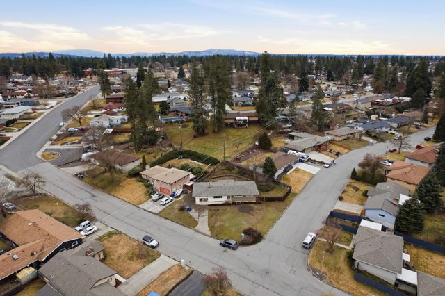 1125 W Warn Way, Spokane, WA 99208