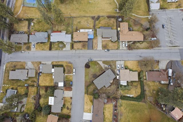 1125 W Warn Way, Spokane, WA 99208