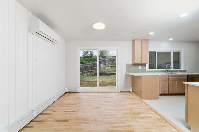 1125 W Warn Way, Spokane, WA 99208