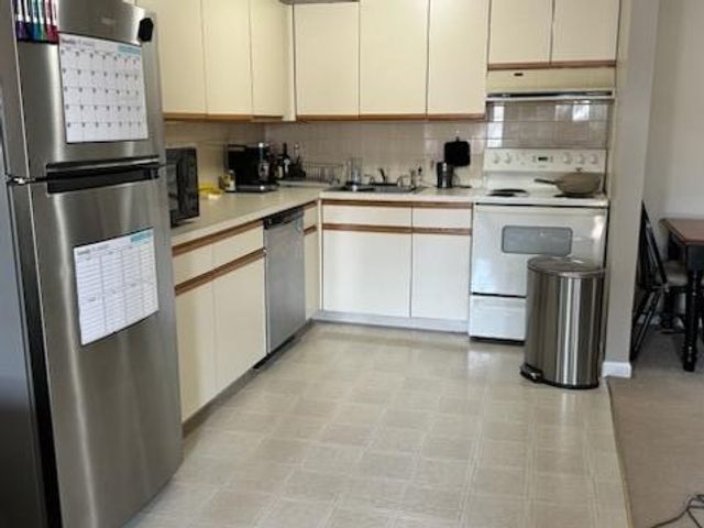 354 Broadway 13, Lynn, MA 01901