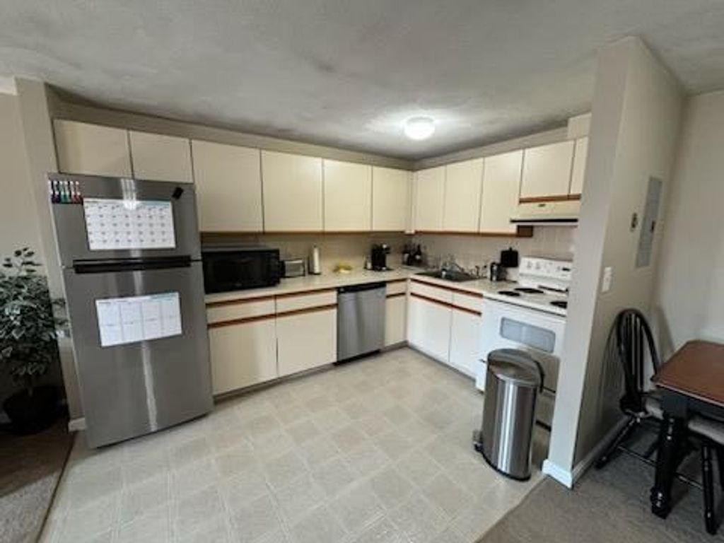 354 Broadway 13, Lynn, MA 01901