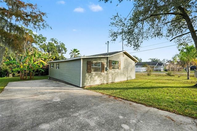 37045 NORTH AVENUE, Dade City, FL 33523
