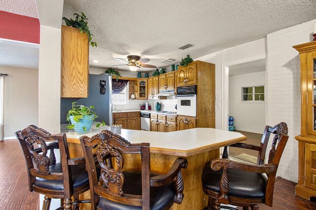 800 NW 7th St, Andrews, TX 79714