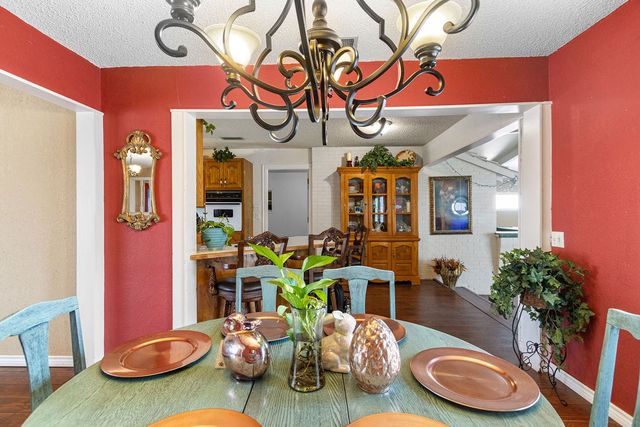 800 NW 7th St, Andrews, TX 79714