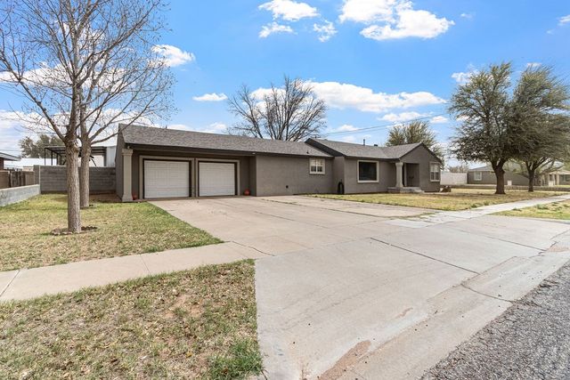 800 NW 7th St, Andrews, TX 79714