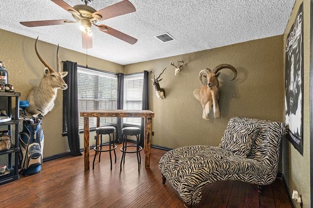 800 NW 7th St, Andrews, TX 79714