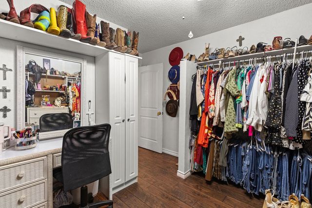 800 NW 7th St, Andrews, TX 79714