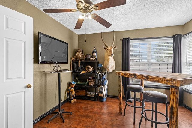 800 NW 7th St, Andrews, TX 79714