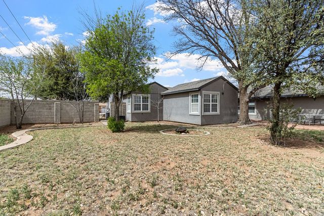 800 NW 7th St, Andrews, TX 79714