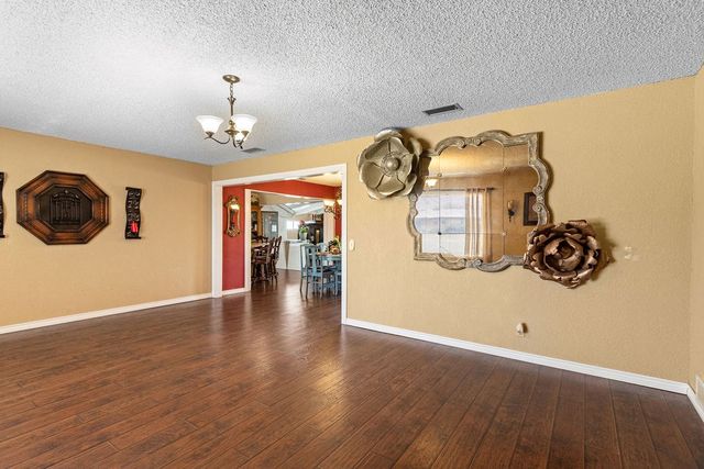 800 NW 7th St, Andrews, TX 79714