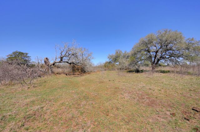 000 Cr 397, Waelder, TX 78959