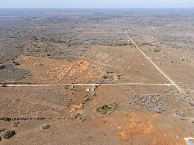 000 Cr 397, Waelder, TX 78959