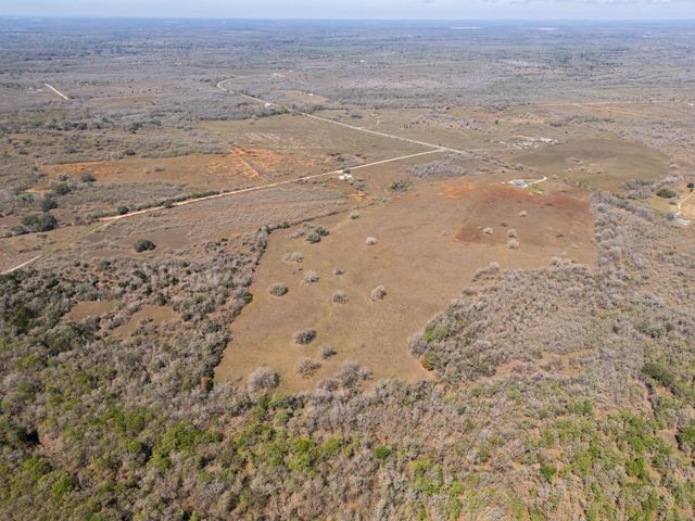 000 Cr 397, Waelder, TX 78959