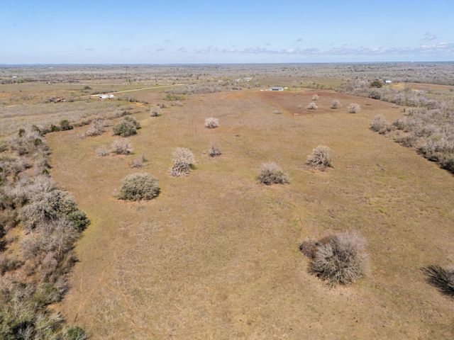 000 Cr 397, Waelder, TX 78959