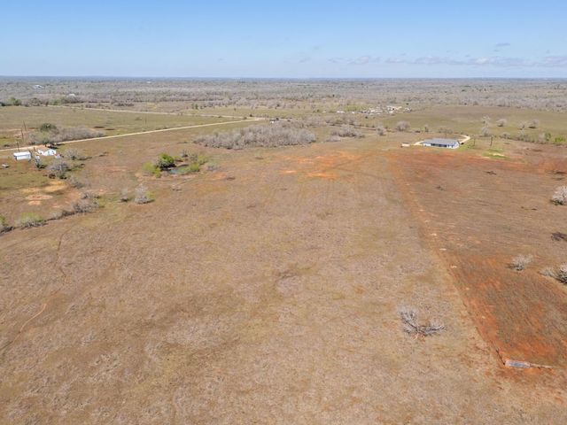 000 Cr 397, Waelder, TX 78959