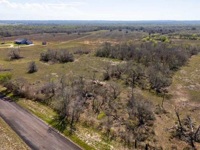 000 Cr 397, Waelder, TX 78959