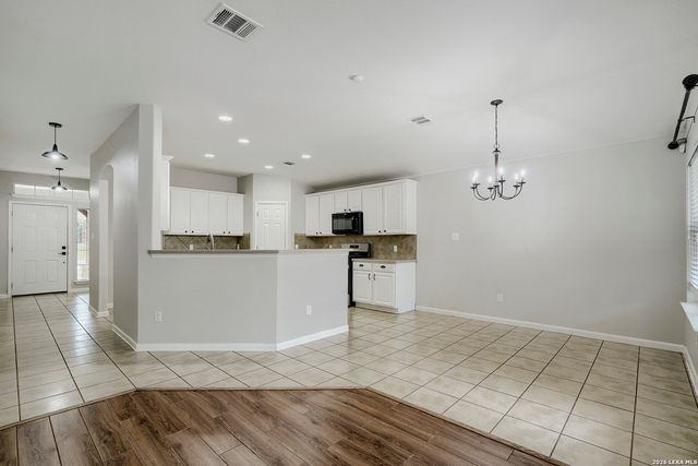 8518 EL CAMINO CT, San Antonio, TX 78254