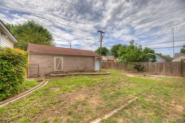 1928 S Jamestown Avenue, Tulsa, OK 74112