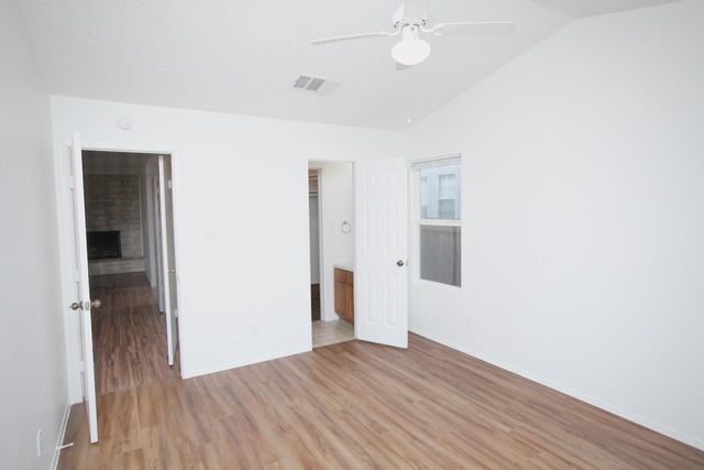 8804 Piney Point DR B, Austin, TX 78729