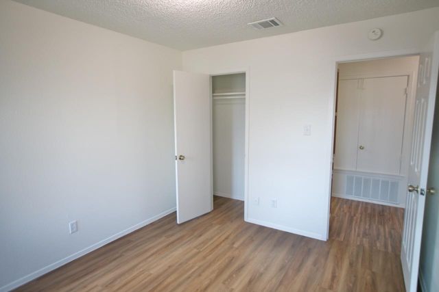 8804 Piney Point DR B, Austin, TX 78729