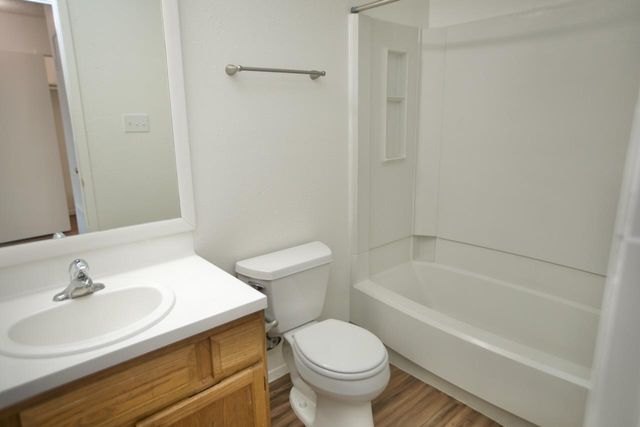 8804 Piney Point DR B, Austin, TX 78729